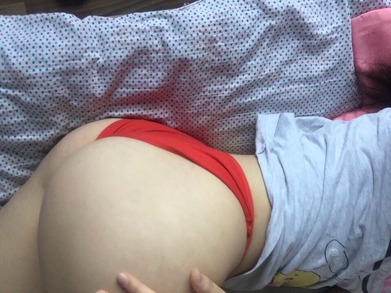 Sexy erotic teen fence dewy graze, city wet expert portrait