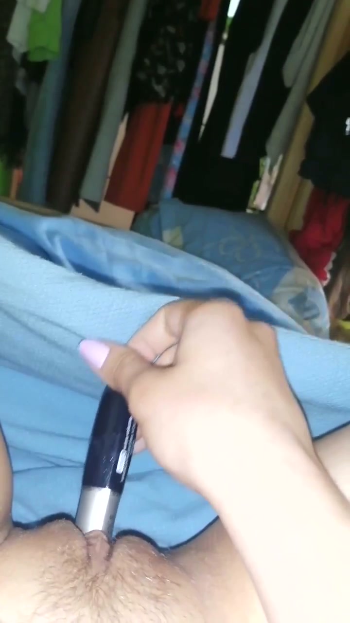 Improvised Masturbation: Girl’s Mascara Buzz video thumbnail