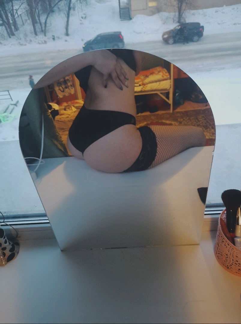 Erotic blonde teen mirror leg part, glistening hint in calm reflection