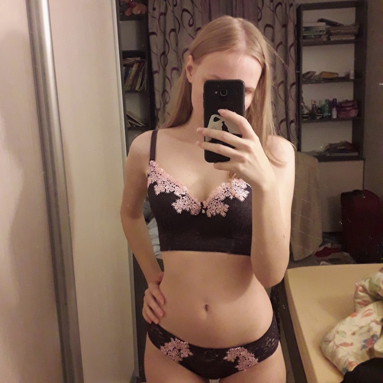 Naked 18 year old dancing tease